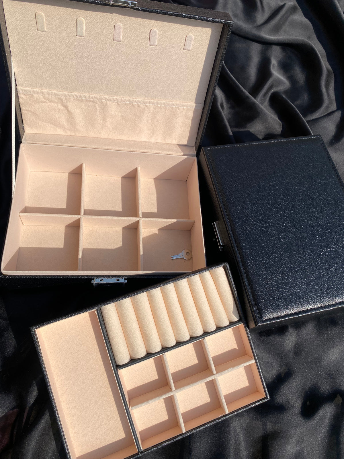 Dual-layer jewellery box with lock 🎀 ( black )